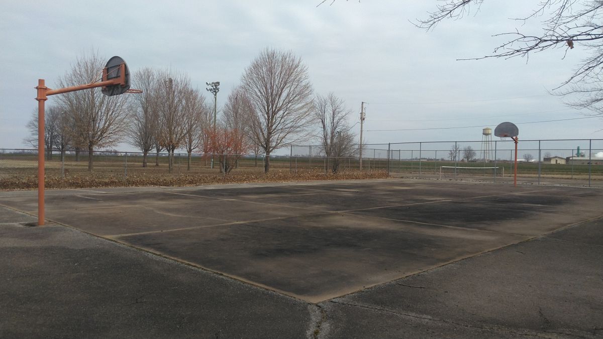 Exterior Basketball court at Dell Park